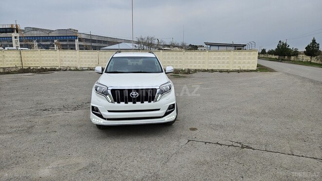 Toyota Land Cruiser Prado-5