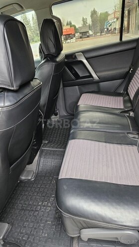 Toyota Land Cruiser Prado-10