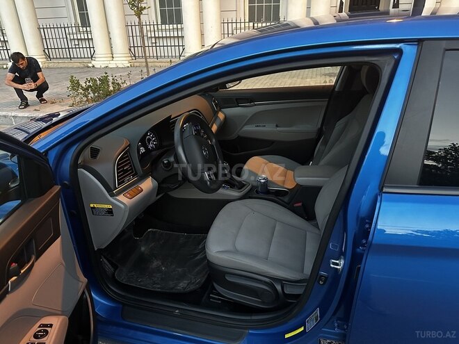 Hyundai Elantra 2017, 198,000 km - 2.0 l - Bakı