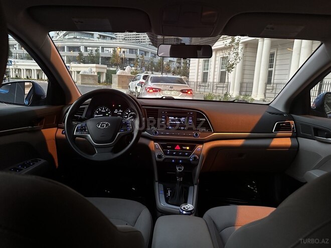 Hyundai Elantra 2017, 198,000 km - 2.0 l - Bakı