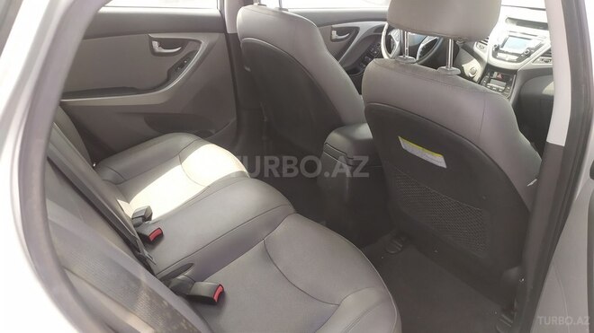 Hyundai Elantra 2015, 131,966 km - 1.8 l - Bakı