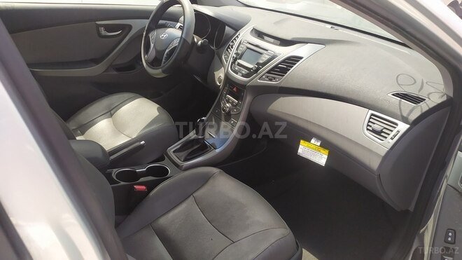 Hyundai Elantra 2015, 131,966 km - 1.8 l - Bakı
