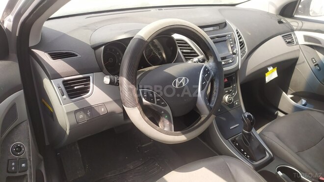 Hyundai Elantra 2015, 131,966 km - 1.8 l - Bakı