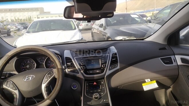 Hyundai Elantra 2015, 131,966 km - 1.8 l - Bakı