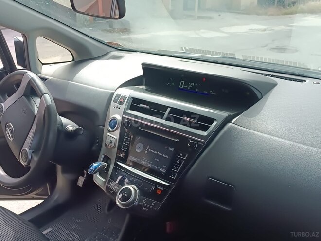 Toyota Prius V 2015, 293,800 km - 1.8 l - Bakı