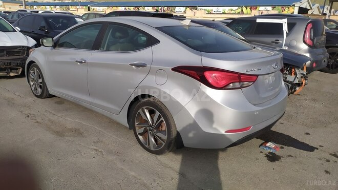 Hyundai Elantra 2015, 131,966 km - 1.8 l - Bakı