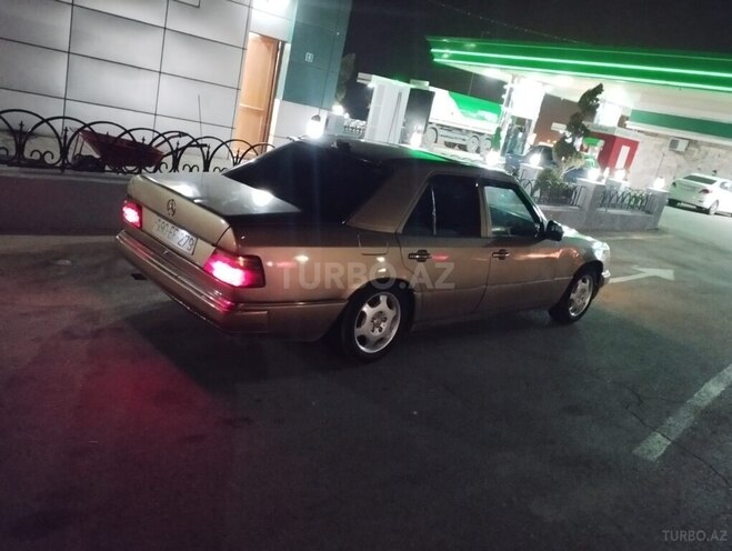 Mercedes E 200 d 1990, 255,000 km - 2.0 л - Bakı