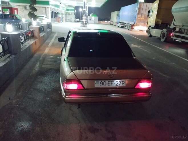 Mercedes E 200 d 1990, 255,000 km - 2.0 л - Bakı