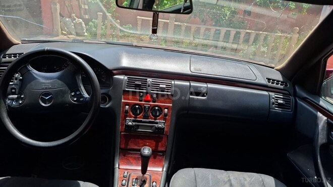Mercedes E 240 1999, 350,000 km - 2.4 л - Bakı