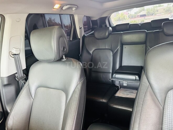 Hyundai Grand Santa Fe-17