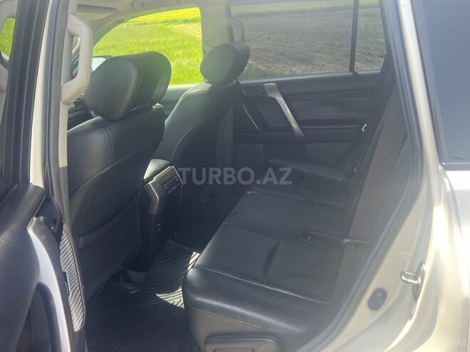 Toyota Land Cruiser Prado 2011, 156,000 km - 2.7 л - Ağstafa