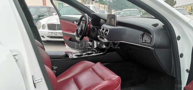 Kia Stinger-20