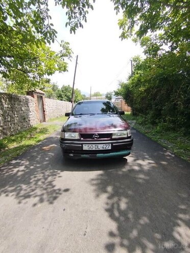 Opel Vectra 1994, 445,421 km - 1.7 l - Zaqatala