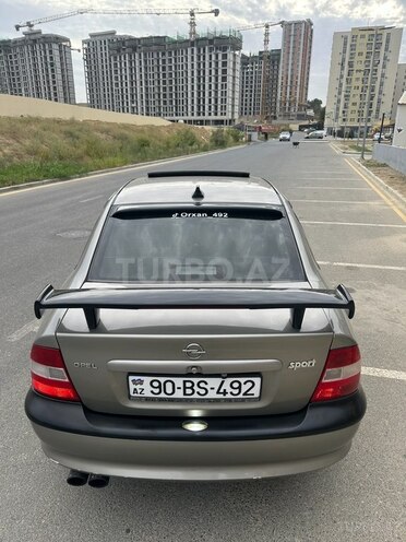Opel Vectra 1997, 200,000 km - 1.6 l - Bakı