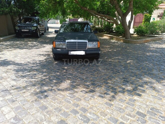 Mercedes E 220 1993, 388,000 km - 2.2 л - Bakı