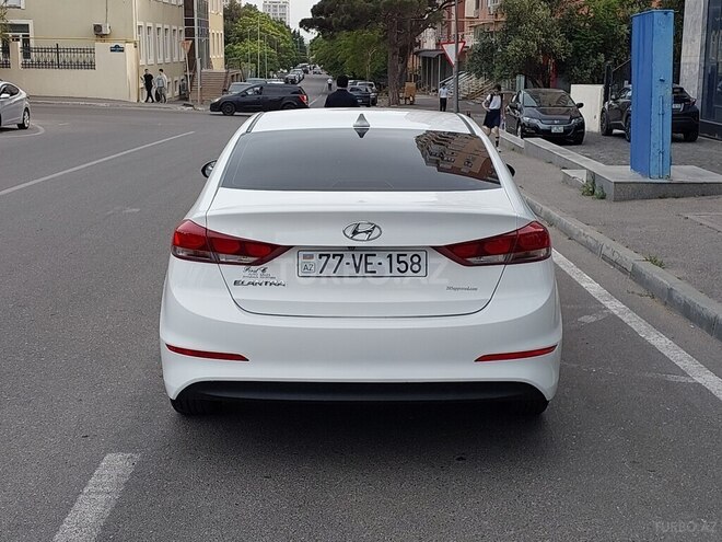 Hyundai Elantra 2016, 130,000 km - 2.0 l - Bakı