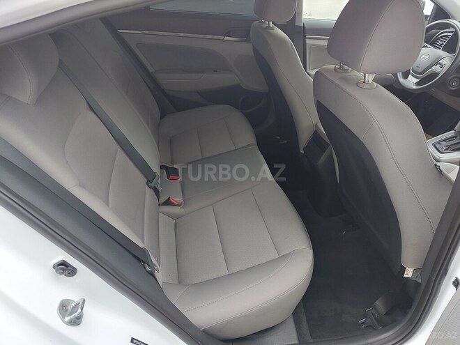 Hyundai Elantra 2016, 130,000 km - 2.0 l - Bakı