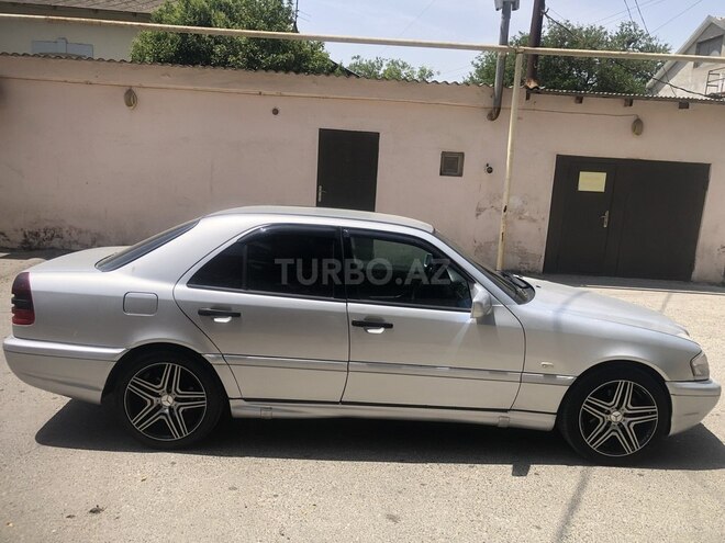 Mercedes C 240 2000, 380,000 km - 2.4 l - Bakı
