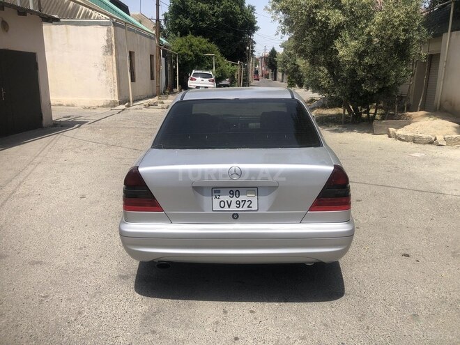 Mercedes C 240 2000, 380,000 km - 2.4 l - Bakı