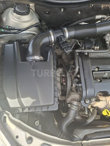 Opel Astra 2009, 211,000 km - 1.4 l - Gəncə