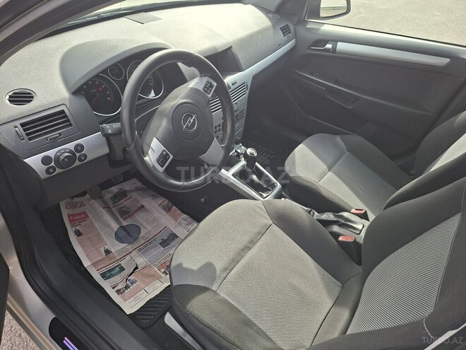 Opel Astra 2009, 211,000 km - 1.4 l - Gəncə