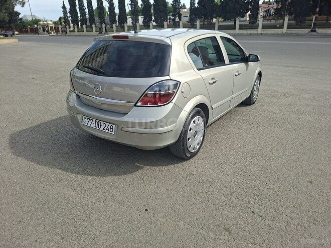 Opel Astra 2009, 211,000 km - 1.4 l - Gəncə