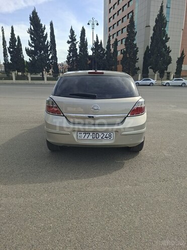 Opel Astra 2009, 211,000 km - 1.4 l - Gəncə