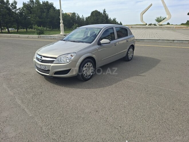 Opel Astra 2009, 211,000 km - 1.4 l - Gəncə