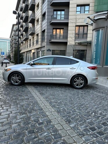 Hyundai Elantra 2018, 26,888 km - 2.0 l - Bakı