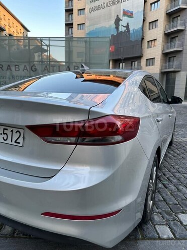 Hyundai Elantra 2018, 26,888 km - 2.0 l - Bakı
