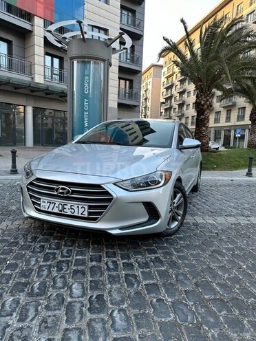 Hyundai Elantra 2018, 26,888 km - 2.0 l - Bakı