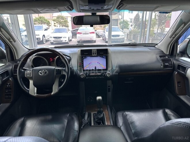 Toyota Land Cruiser Prado-3