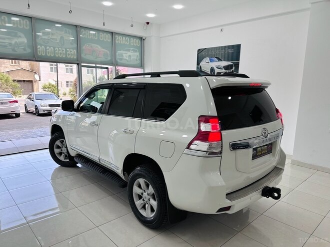 Toyota Land Cruiser Prado-12