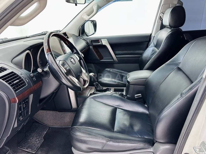 Toyota Land Cruiser Prado-20