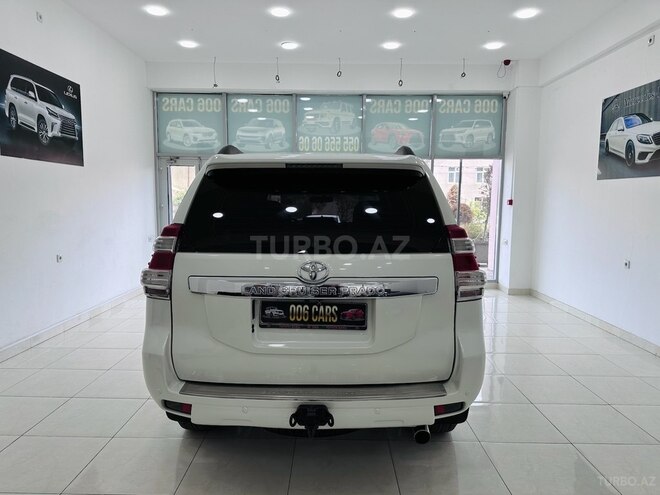 Toyota Land Cruiser Prado-26