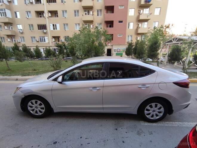Hyundai Elantra 2019, 83,000 km - 2.0 l - Bakı