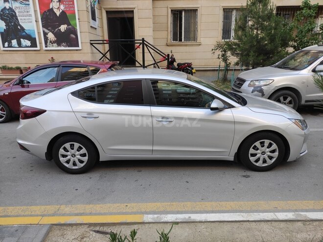 Hyundai Elantra 2019, 83,000 km - 2.0 l - Bakı