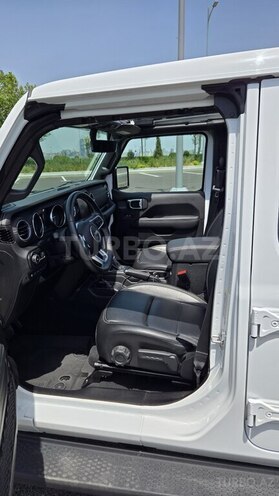 Jeep Wrangler-9