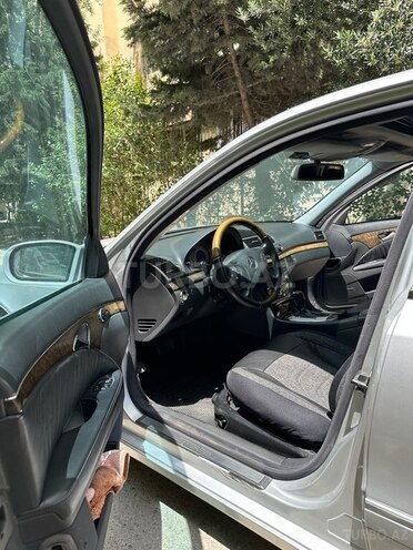 Mercedes E 270 2003, 553,000 km - 2.7 l - Bakı