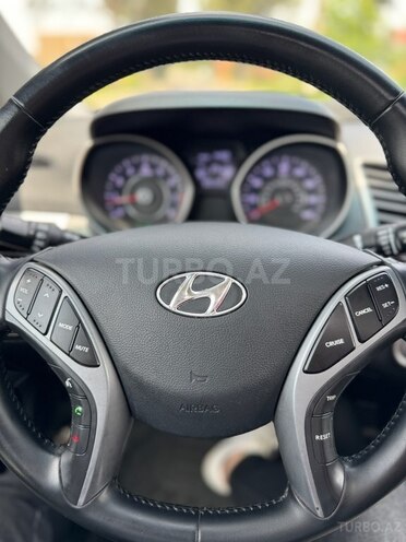 Hyundai Elantra 2015, 105,000 km - 1.8 л - Goranboy
