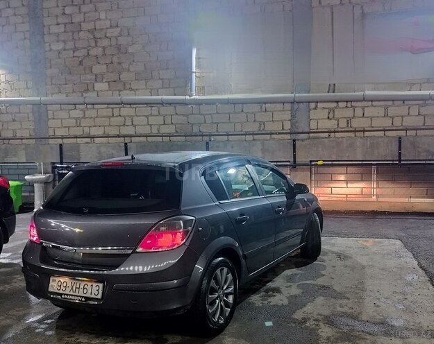 Opel Astra 2009, 260,000 km - 1.3 l - Naxçıvan