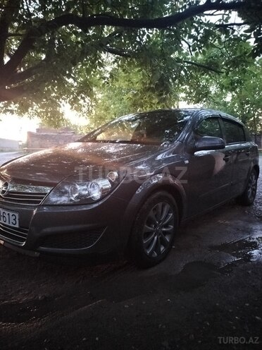 Opel Astra 2009, 260,000 km - 1.3 l - Naxçıvan