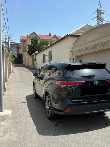 Toyota Highlander-4
