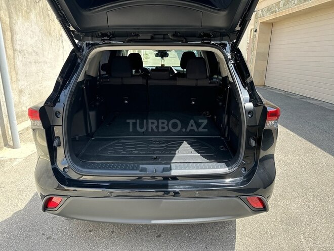 Toyota Highlander-12
