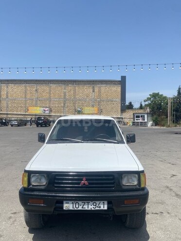 Mitsubishi L200 2000, 500,000 km - 2.5 l - Bakı