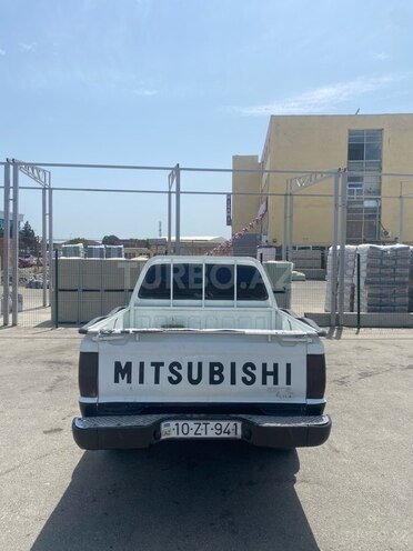Mitsubishi L200 2000, 500,000 km - 2.5 l - Bakı
