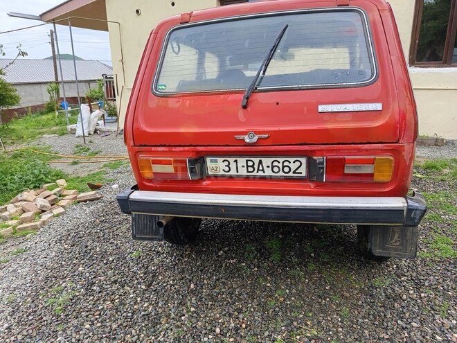 LADA (VAZ) Niva 1991, 165,000 km - 1.6 l - 