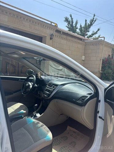 Hyundai Accent 2017, 113,000 km - 1.6 л - Bakı
