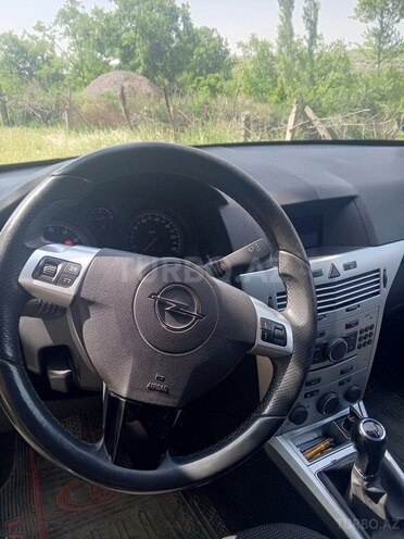 Opel Astra 2009, 209,780 km - 1.4 l - Ağstafa
