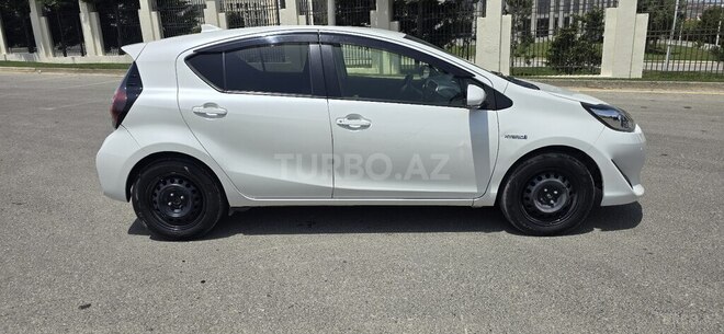 Toyota Aqua 2019, 145,000 km - 1.5 л - Bakı